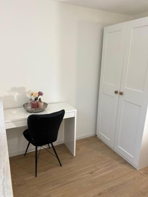 Moderne Gemuetliche Ferienwohnung In FDH Extérieur photo